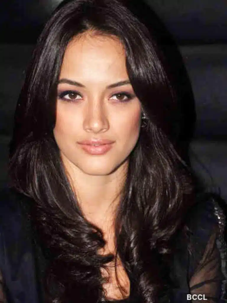 Angela Jonsson Biography: Wiki, Age, Career, Height, Weight, Boyfriend, Net Worth & More